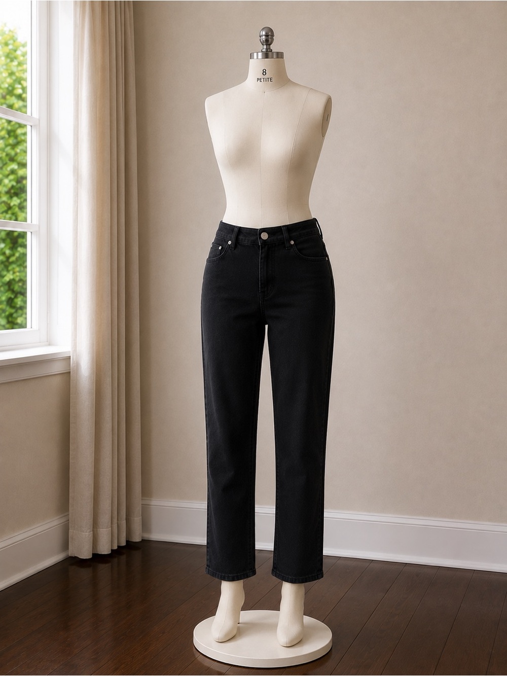 Classic Straight Jeans in Black